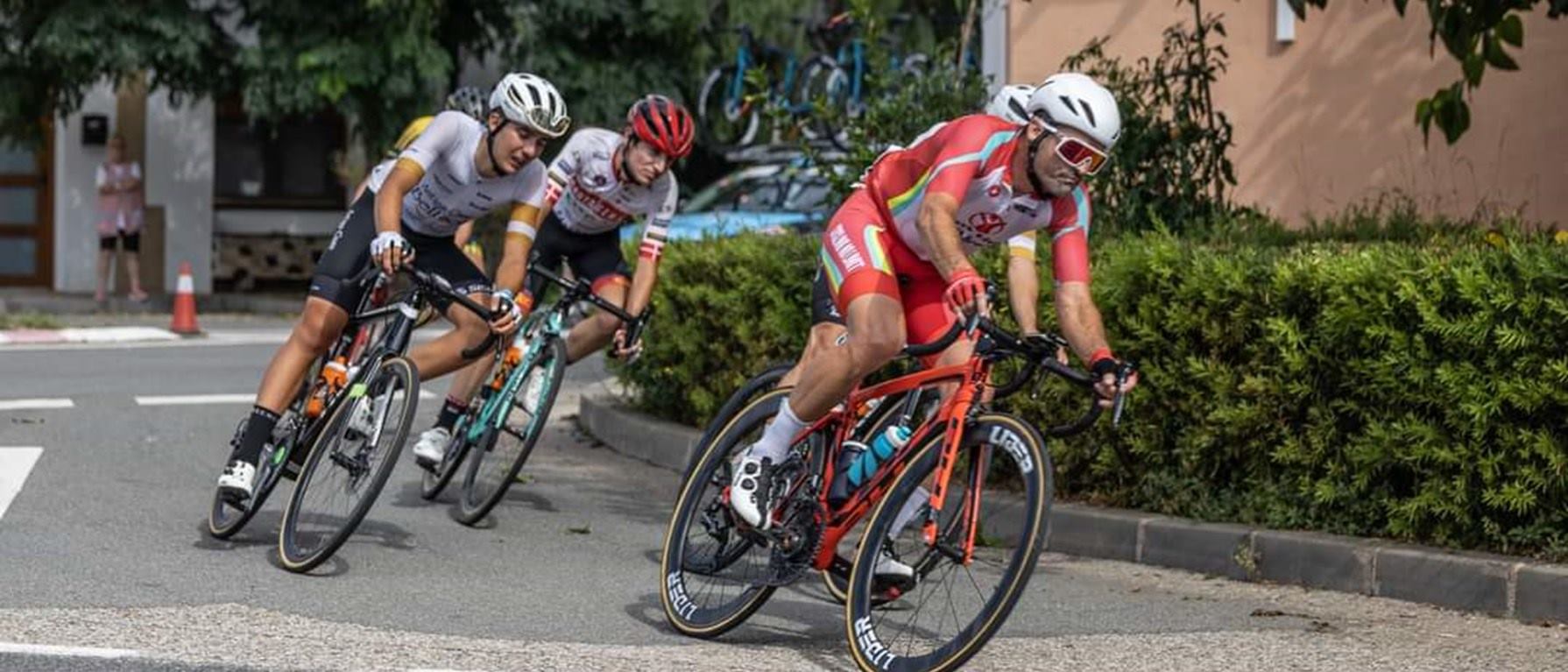 Especializados en montaje y mantenimiento de ruedas de bicicleta de alta calidad